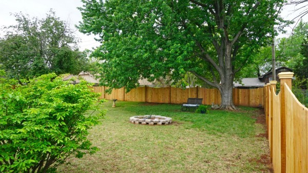 wood-privacy-fence-24